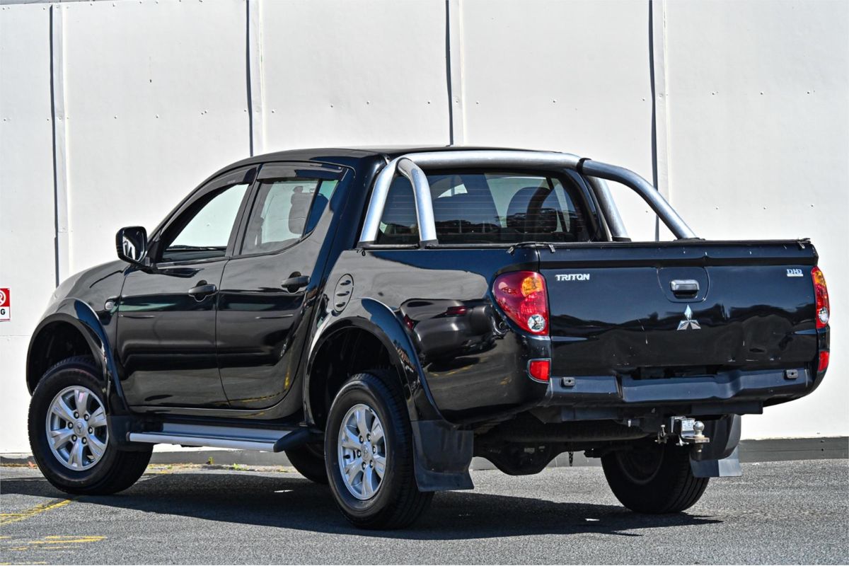 2014 Mitsubishi Triton GLX MN 4X4