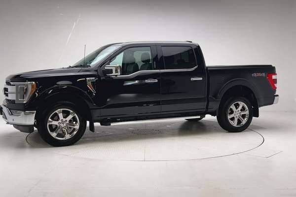 2023 Ford F-150 Lariat 4X4 SWB thumb-3
