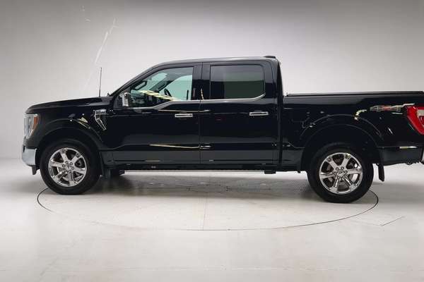 2023 Ford F-150 Lariat 4X4 SWB thumb-4