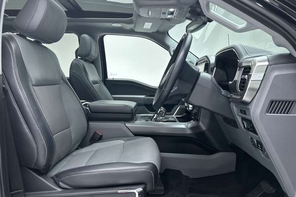2023 Ford F-150 Lariat 4X4 SWB thumb-12