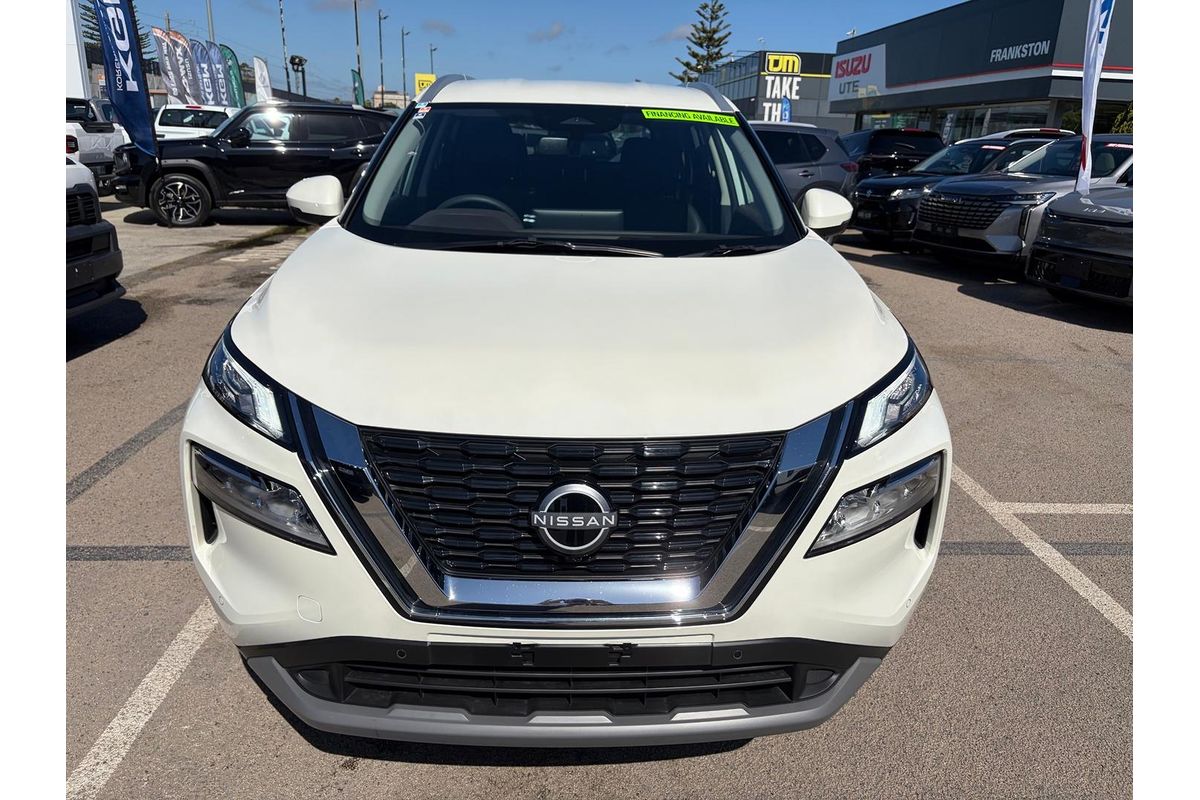 2025 Nissan X-TRAIL ST-L T33