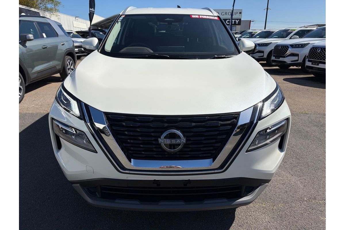 2025 Nissan X-TRAIL ST-L T33