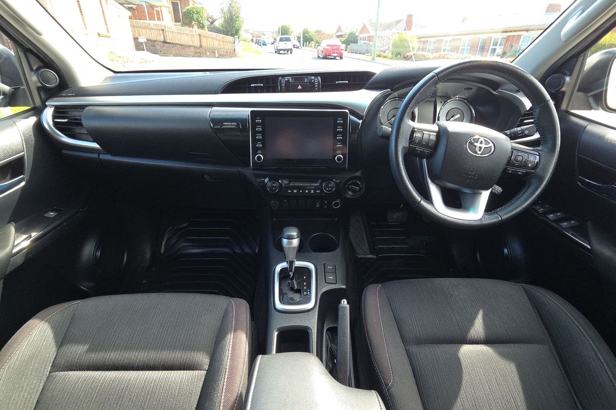 2022 Toyota Hilux SR5 GUN126R 4X4