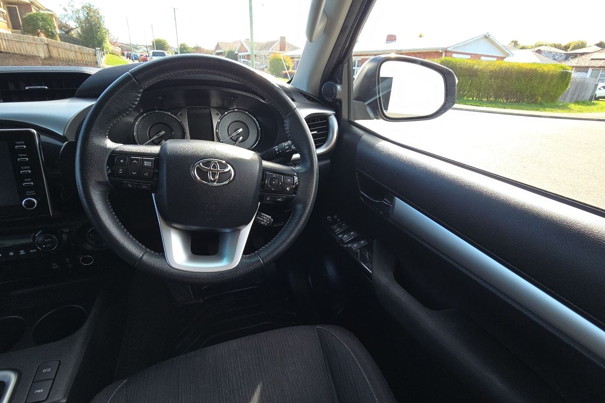 2022 Toyota Hilux SR5 GUN126R 4X4