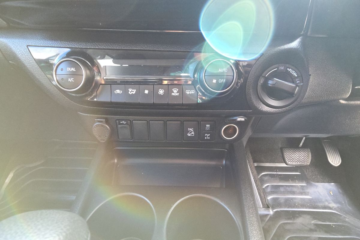 2022 Toyota Hilux SR5 GUN126R 4X4