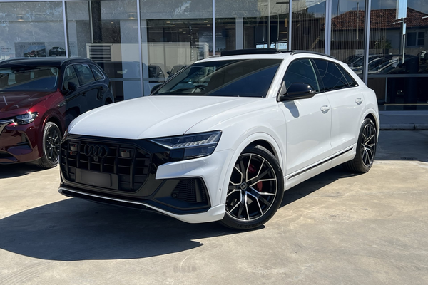 2023 Audi SQ8 TFSI F1