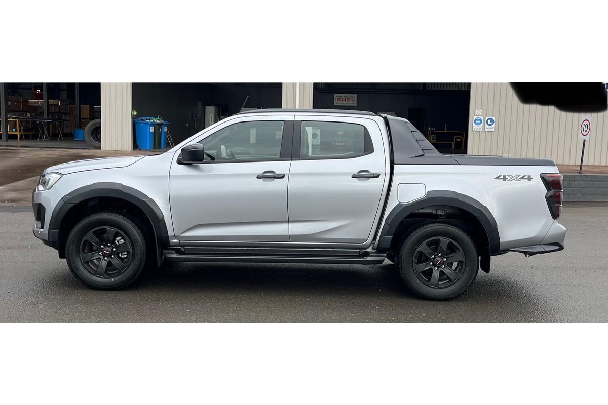 2025 Isuzu D-MAX X-TERRAIN 4X4