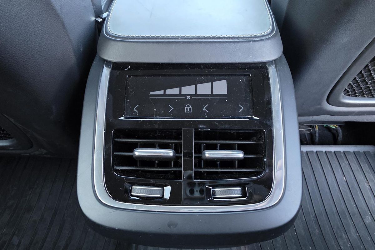 2020 Volvo XC90 T6 Inscription image 12