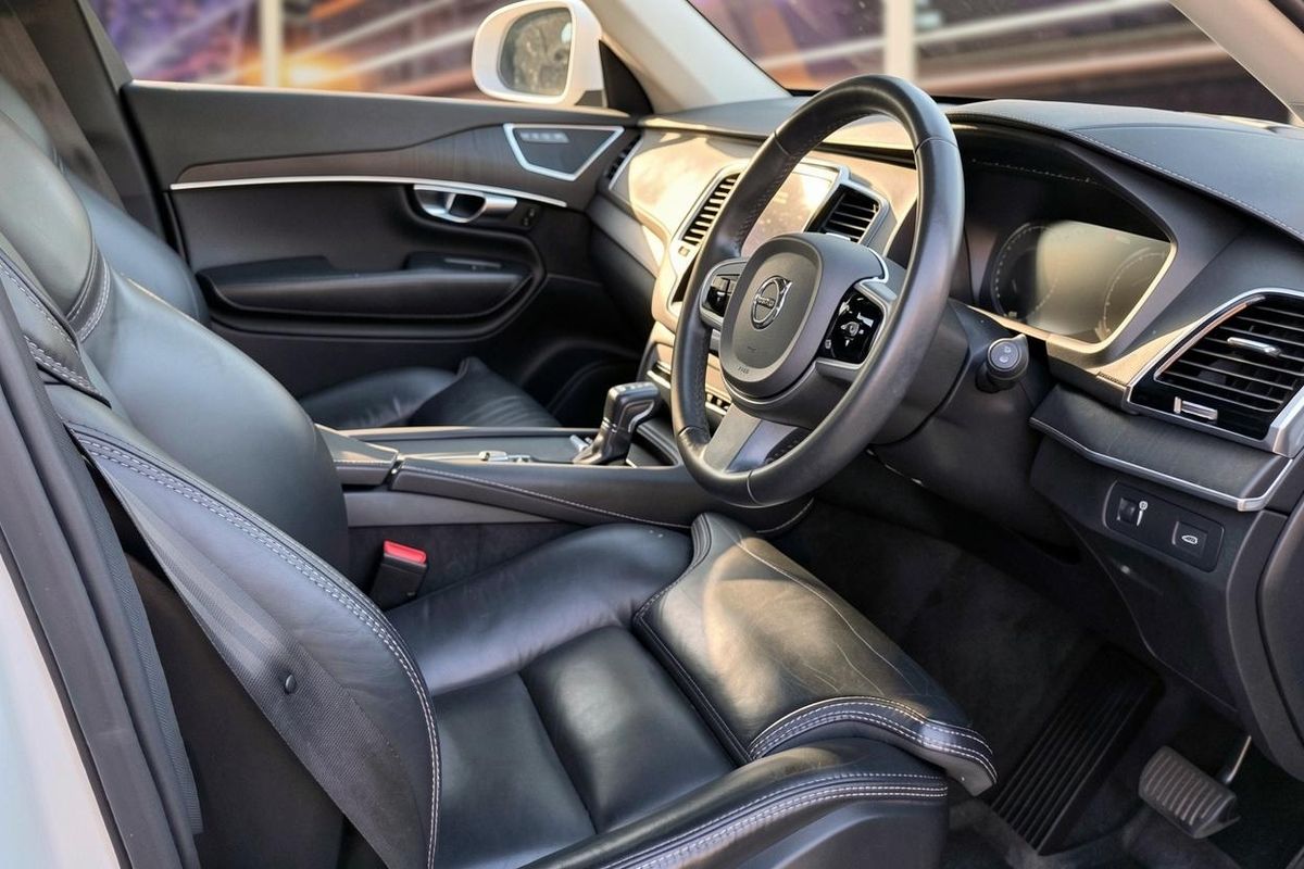 2020 Volvo XC90 T6 Inscription image 17