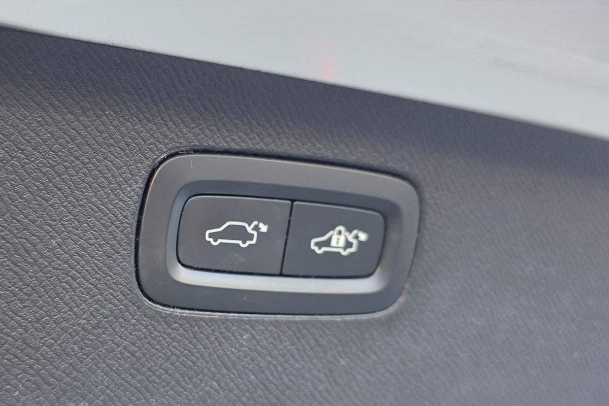 2020 Volvo XC90 T6 Inscription image 24