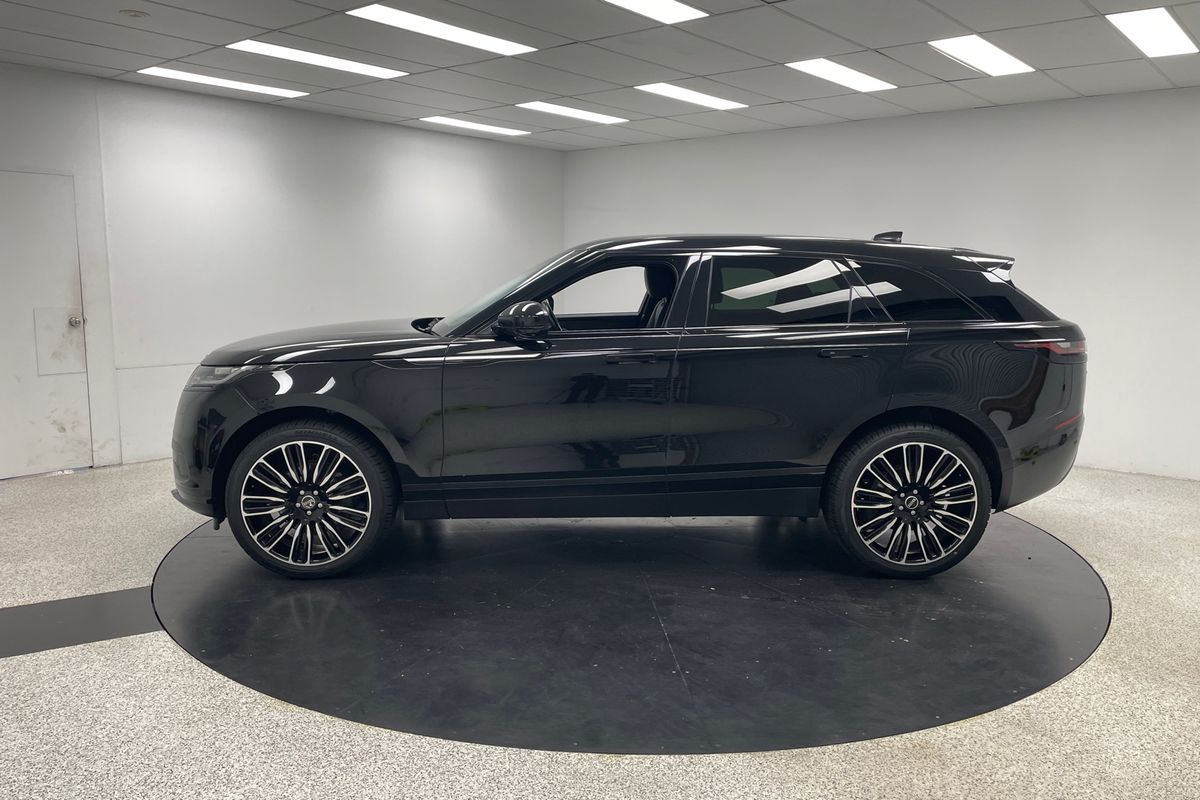 2021 Land Rover Unknown