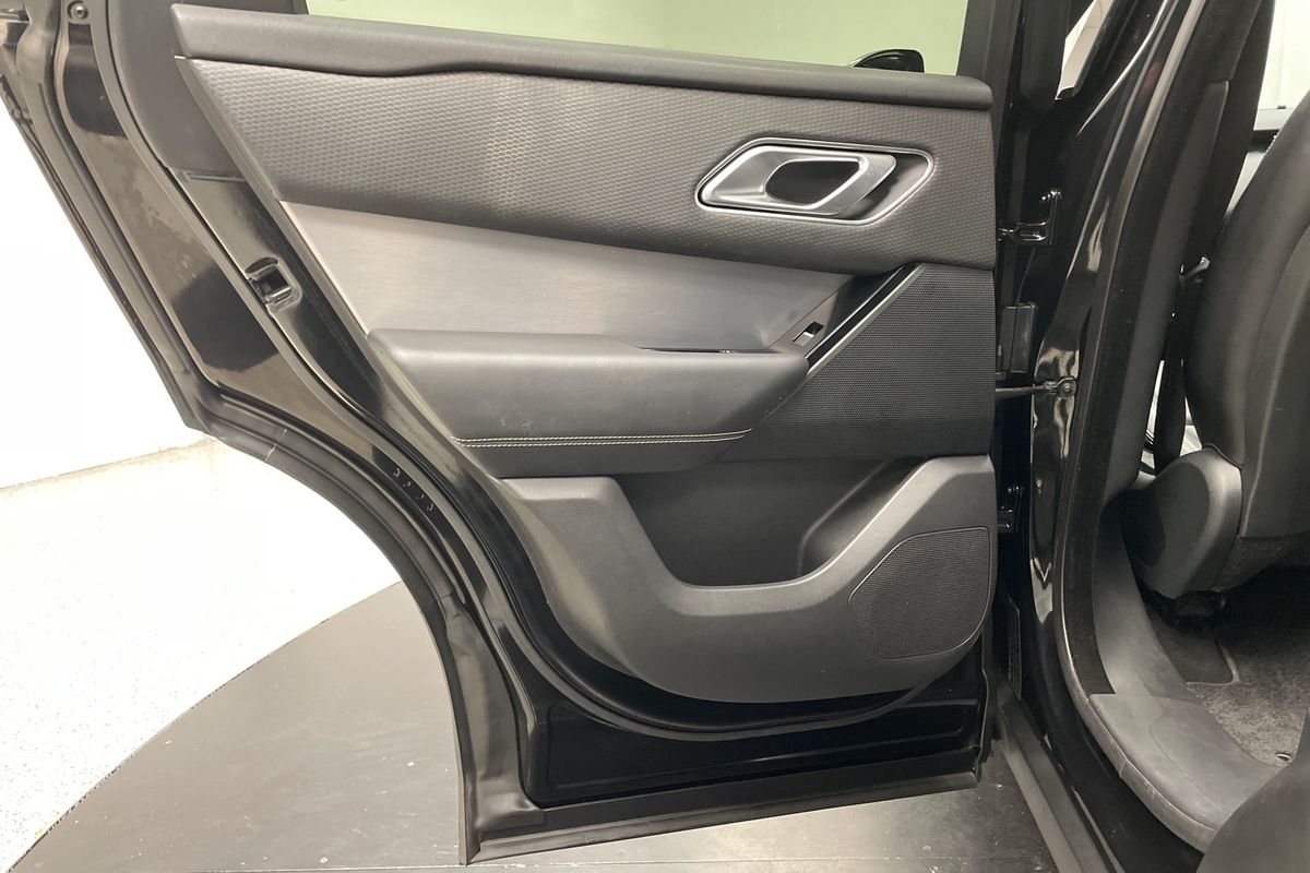 2021 Land Rover Unknown