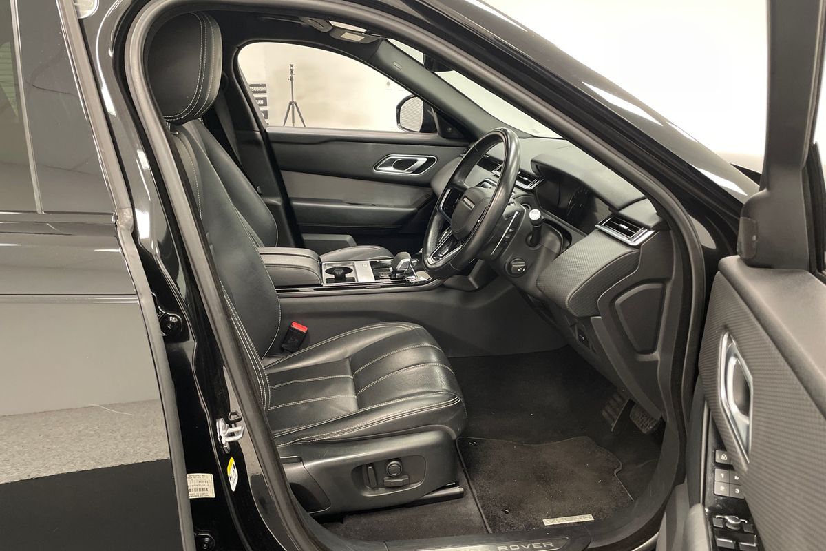2021 Land Rover Unknown