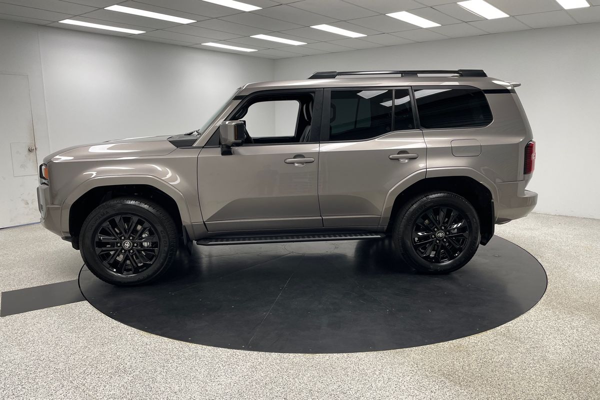 2024 Toyota Landcruiser Prado VX GDJ251R