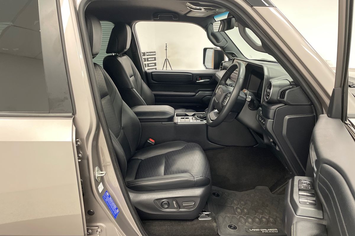2024 Toyota Landcruiser Prado VX GDJ251R