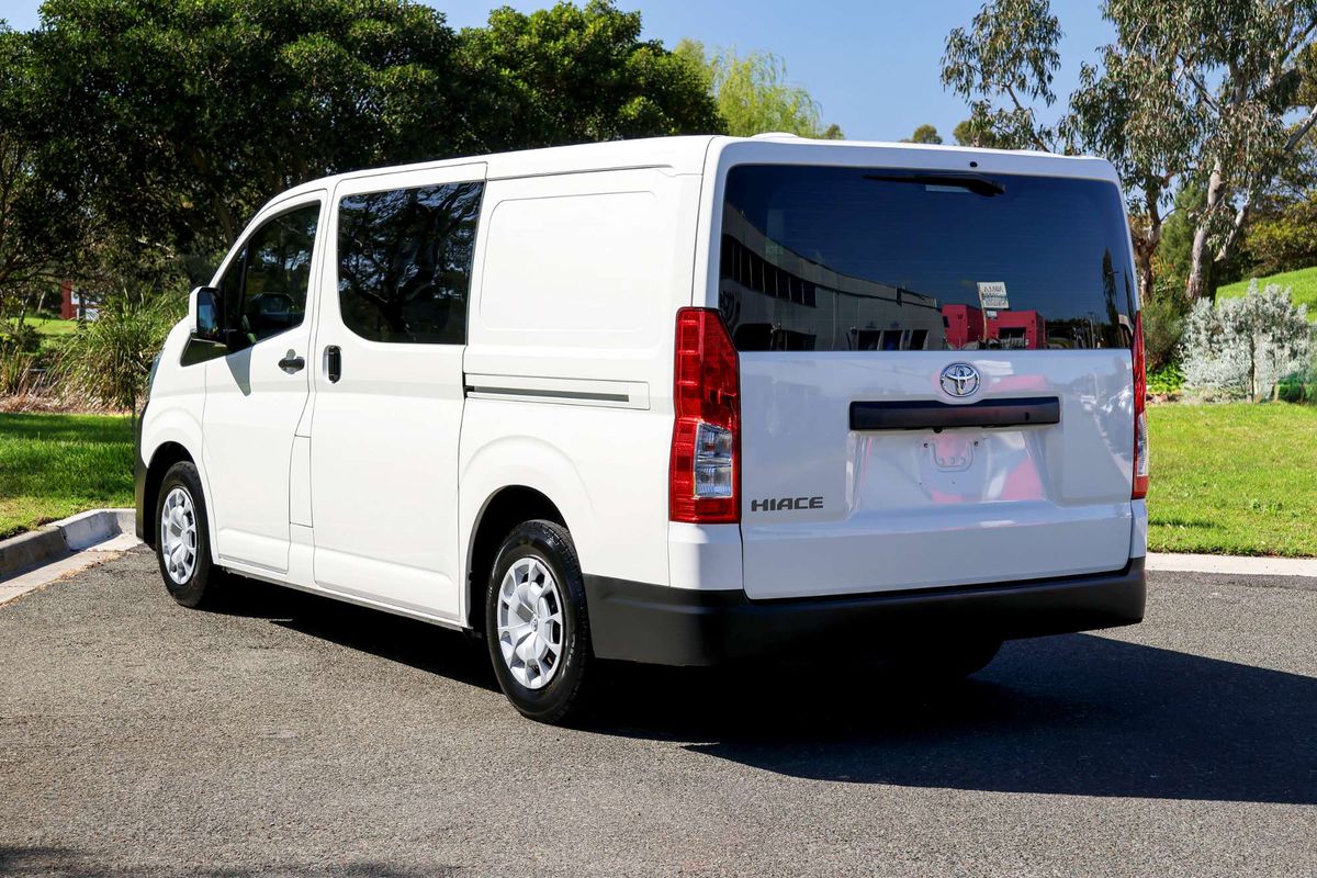 2021 Toyota Hiace GDH300R LWB image 6