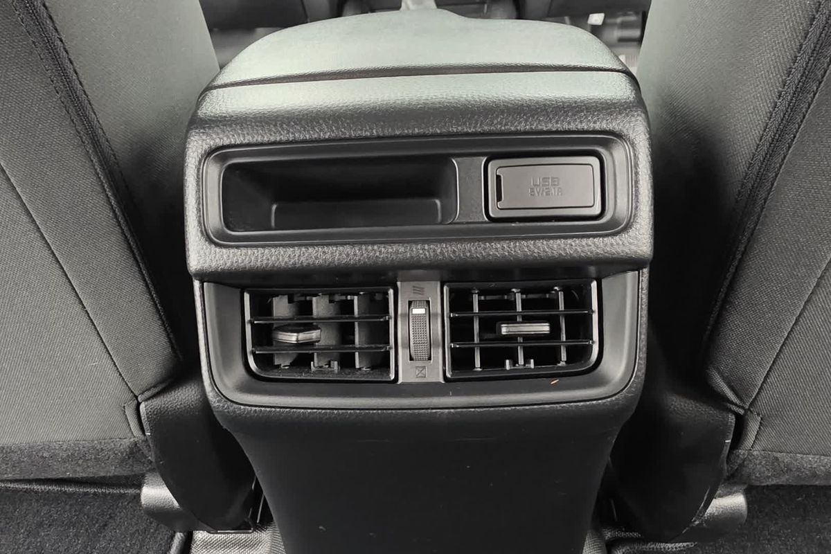 2023 Isuzu D-MAX SX High Ride Rear Wheel Drive image 23