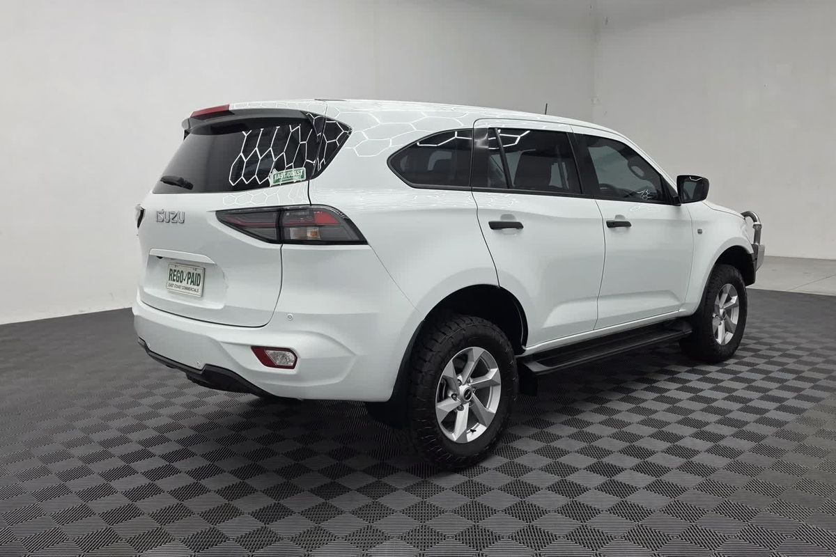 2024 Isuzu MU-X LS-M