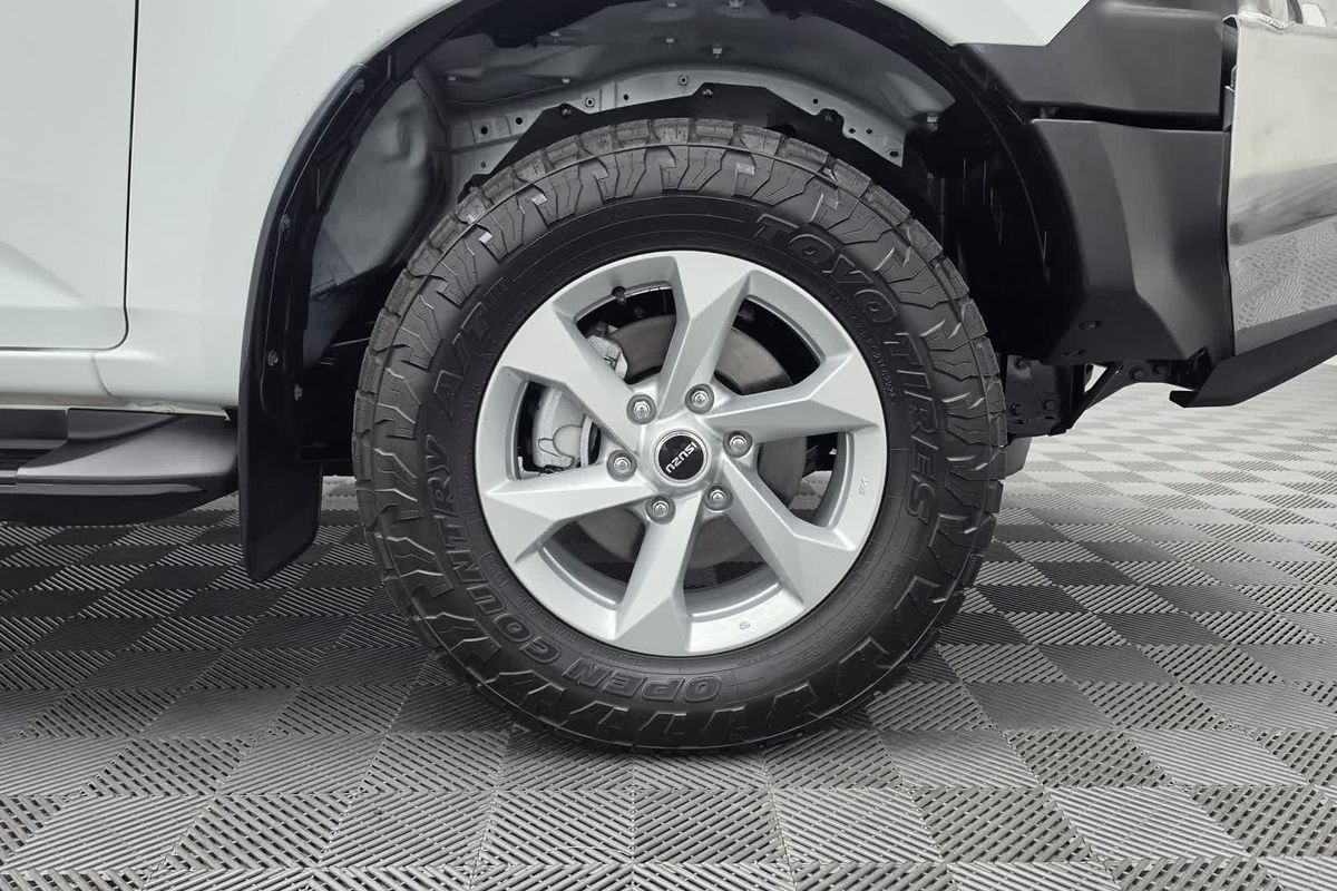 2024 Isuzu MU-X LS-M