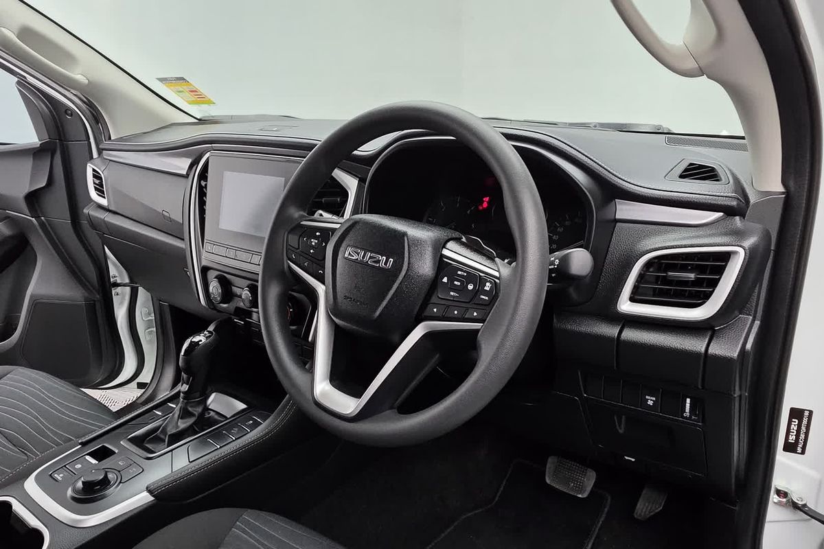 2024 Isuzu MU-X LS-M
