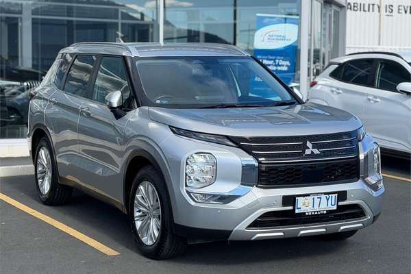 2024 Mitsubishi Outlander LS ZM