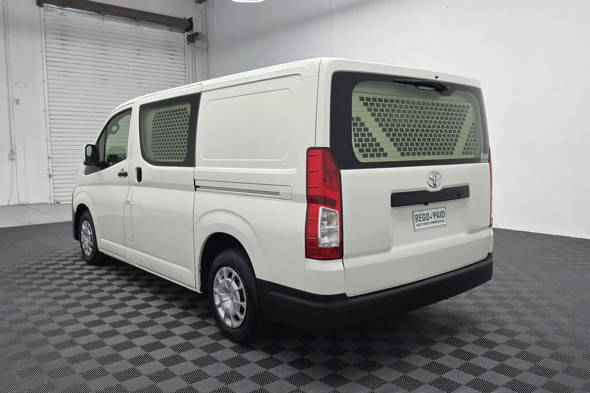 2021 Toyota Hiace GDH300R LWB image 11