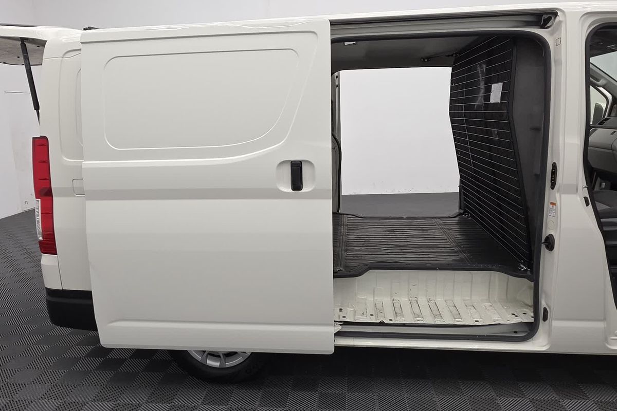 2021 Toyota Hiace GDH300R LWB image 19
