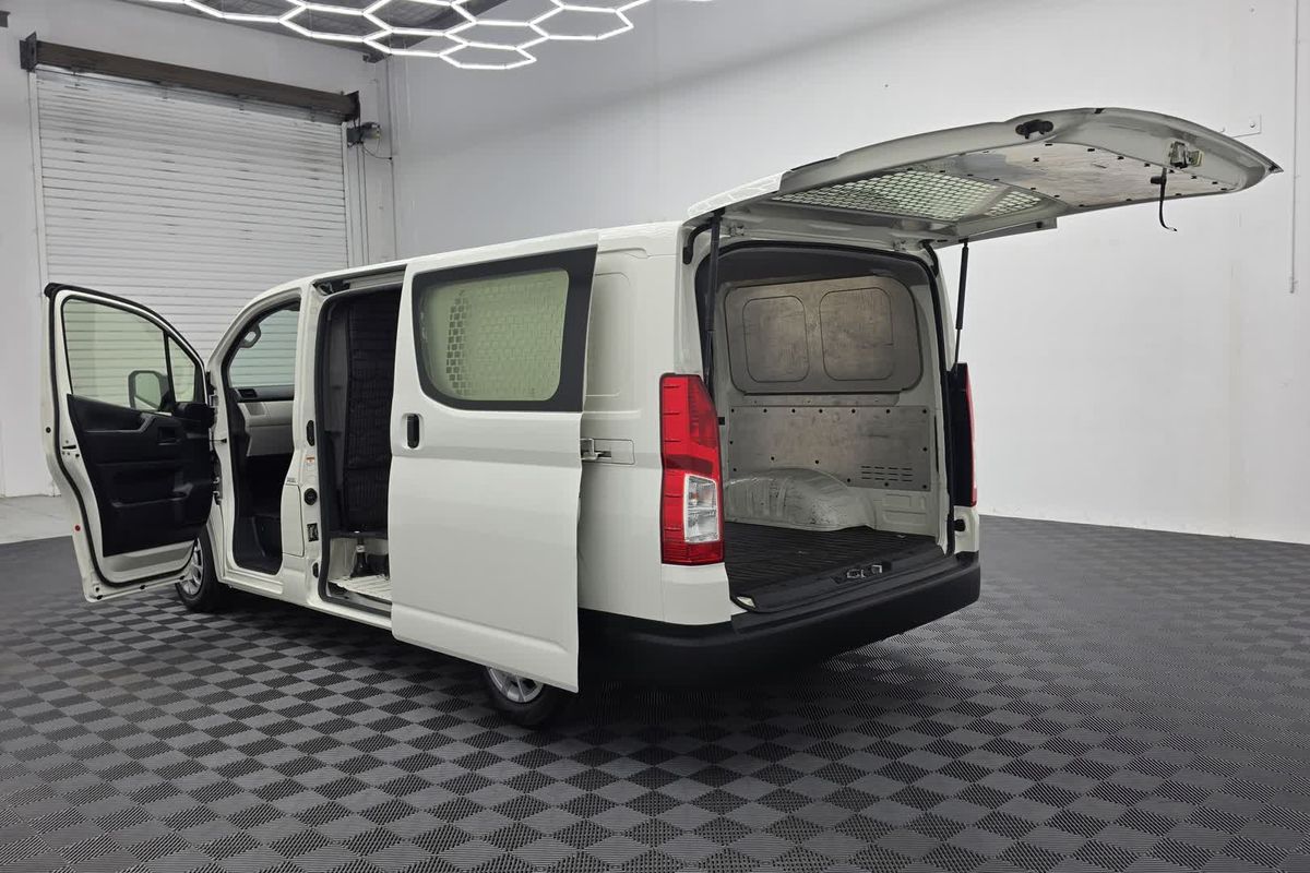 2021 Toyota Hiace GDH300R LWB image 22