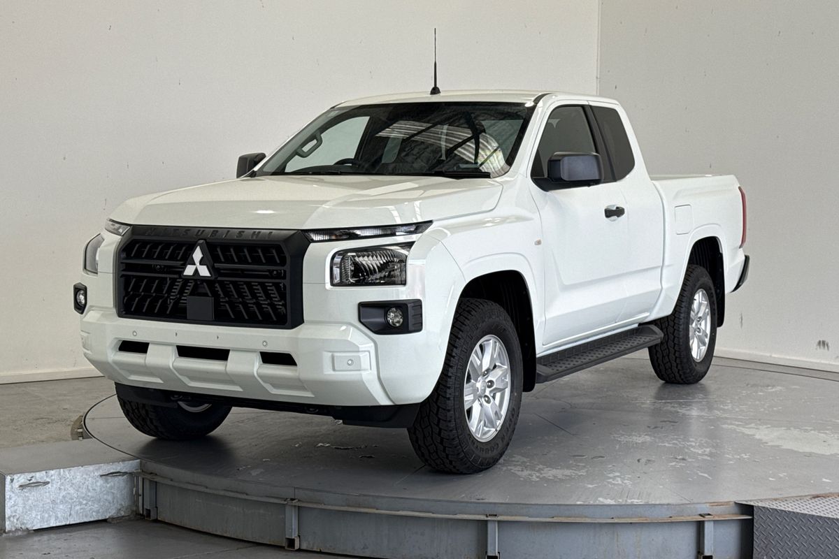 2026 Mitsubishi Triton GLX+ MV 4X4