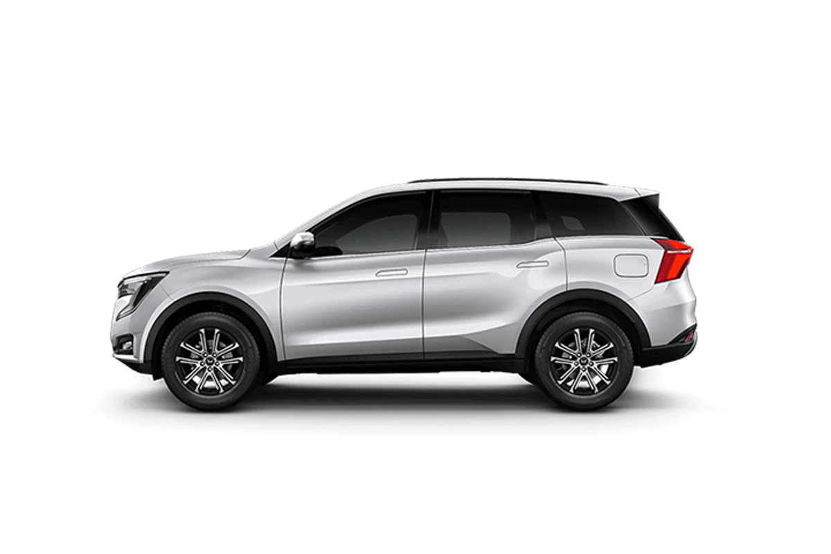2025 Mahindra XUV700 AX7L