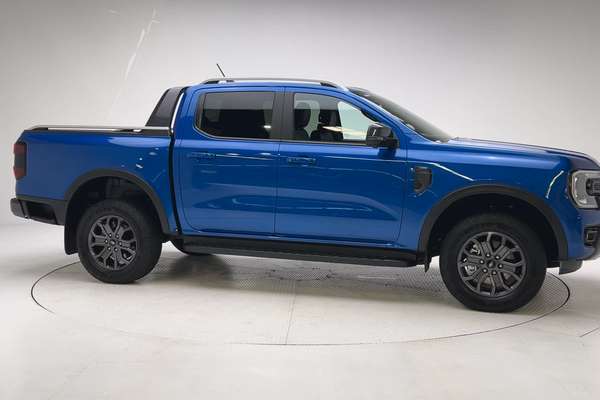 2025 Ford Ranger Wildtrak 4X4 2.0L thumb-3