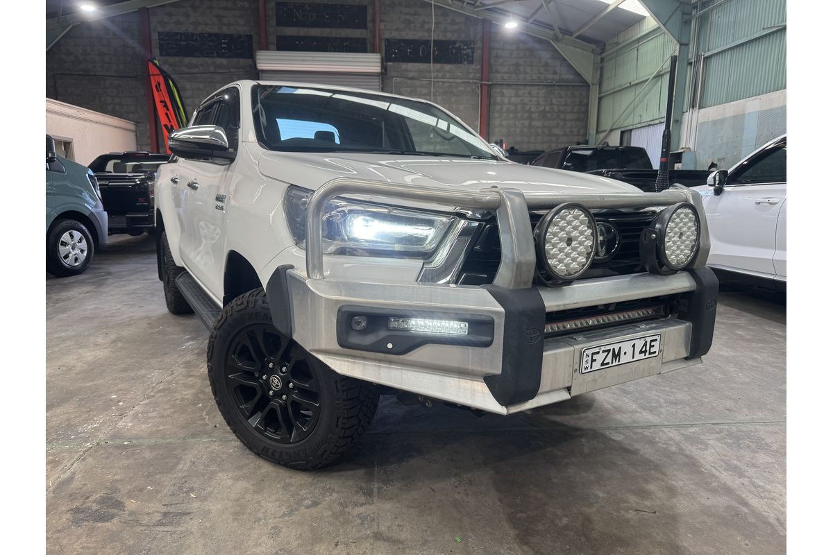 2022 Toyota Hilux SR5 GUN126R 4X4