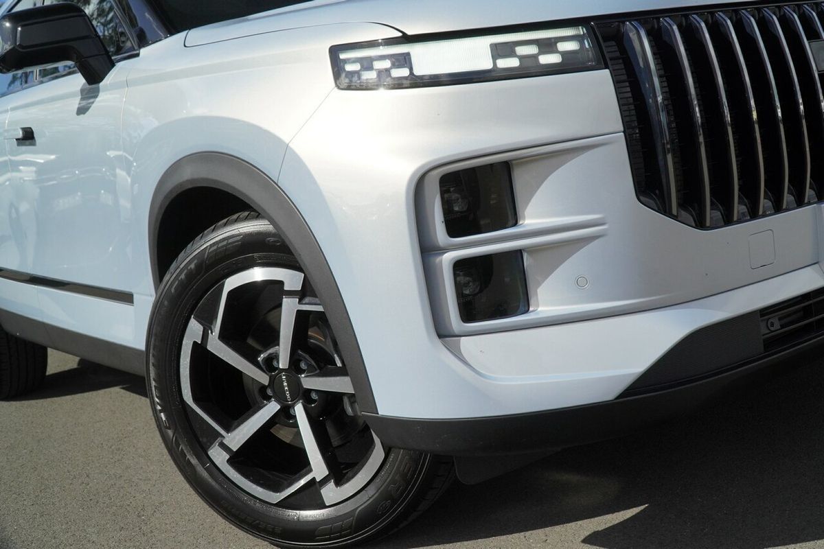 2025 OMODA JAECOO J7 Track