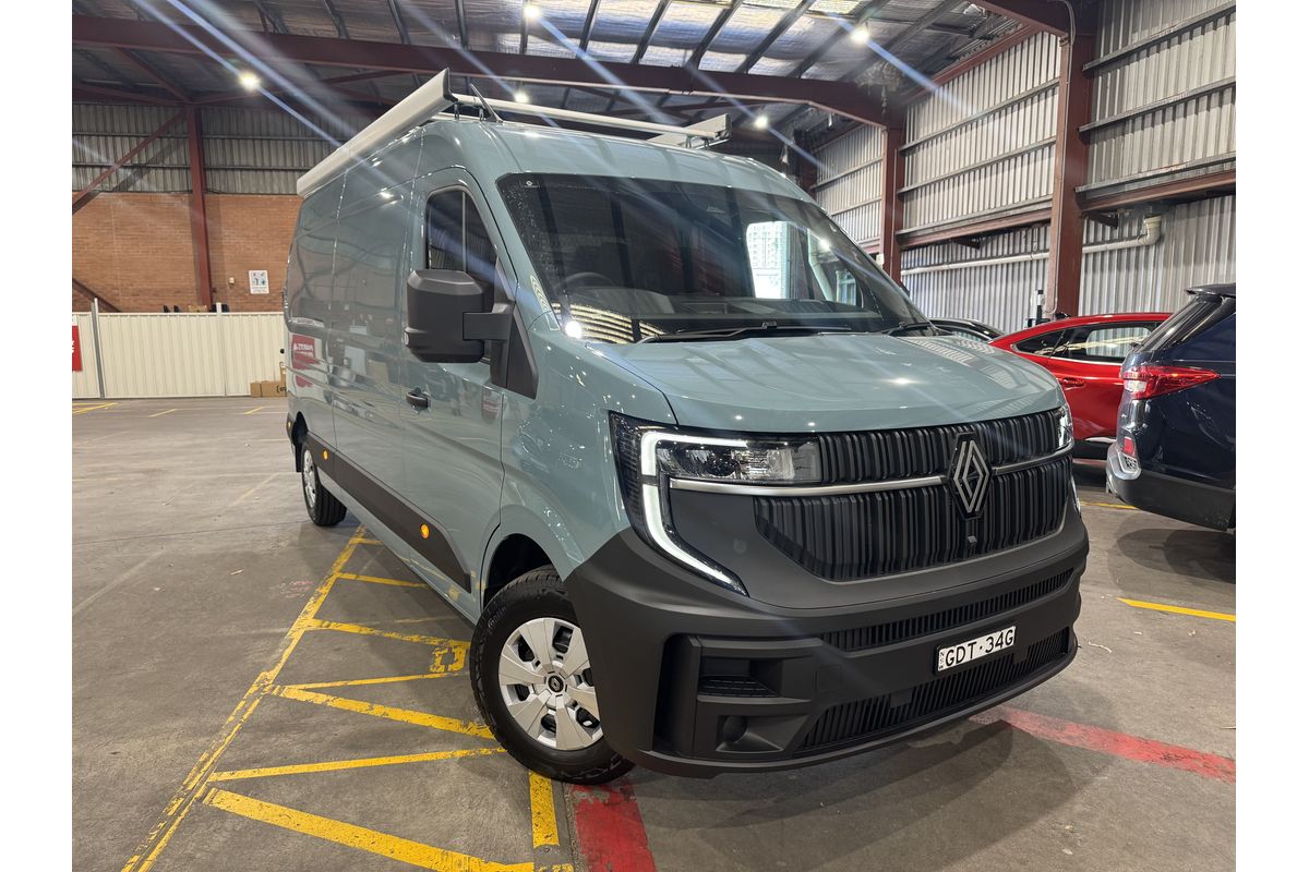 2026 Renault Master XDD LWB Mid Roof