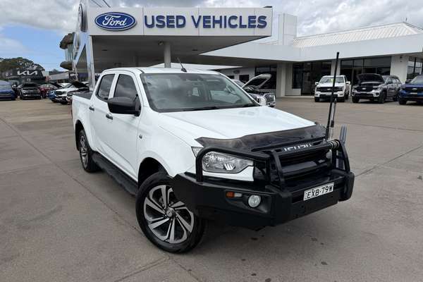 2022 Isuzu D-MAX SX 4X4