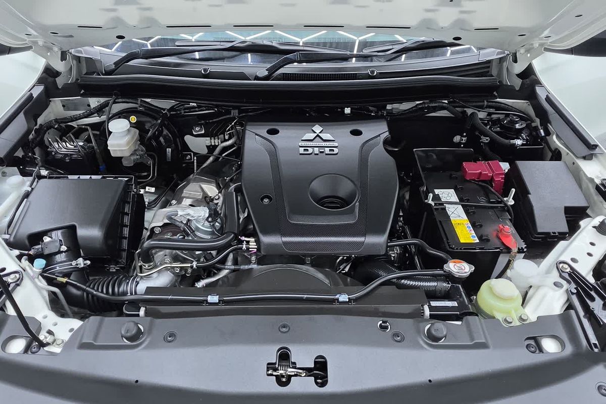 2021 Mitsubishi Triton GLX+ MR 4X4 image 15