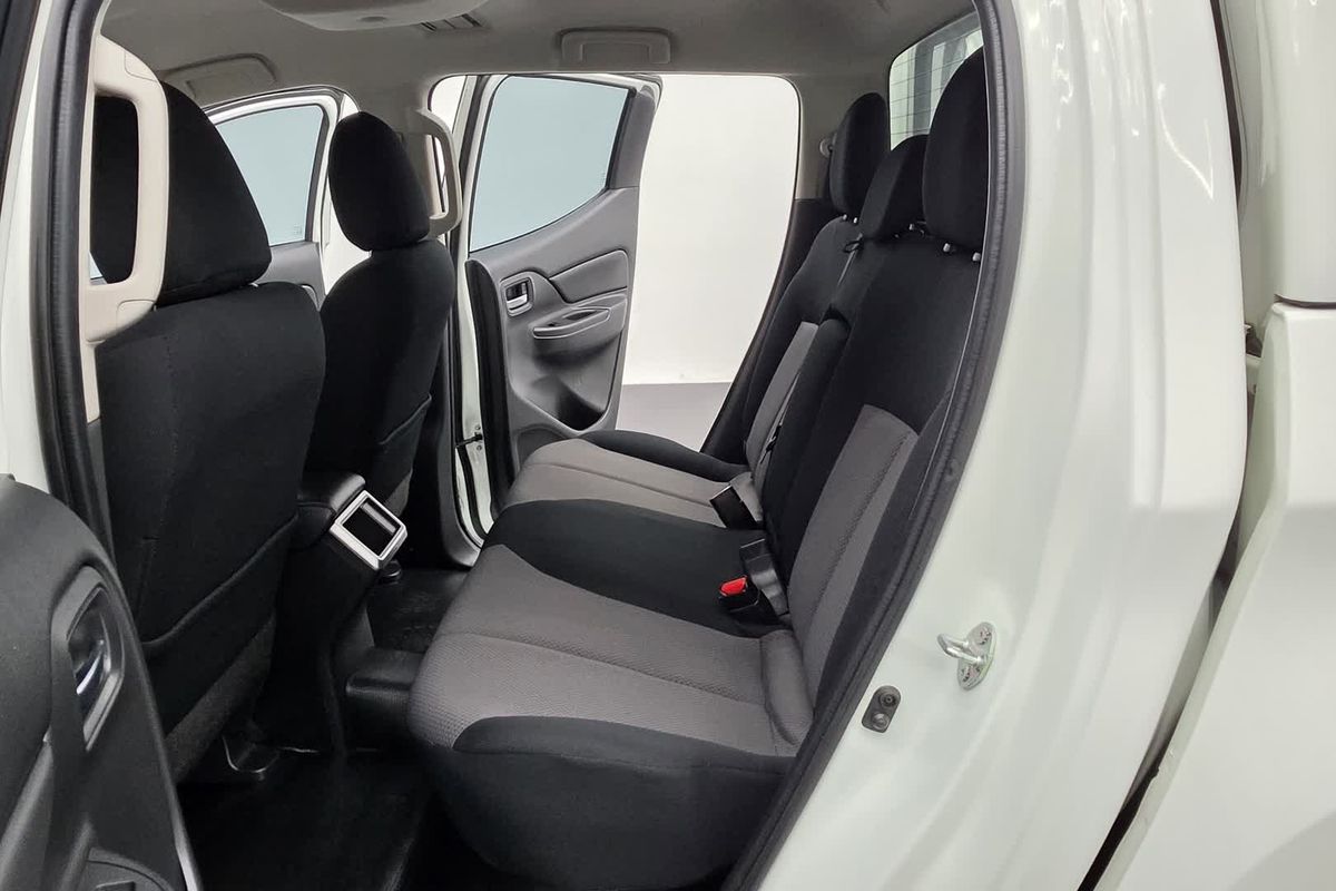 2021 Mitsubishi Triton GLX+ MR 4X4 image 25