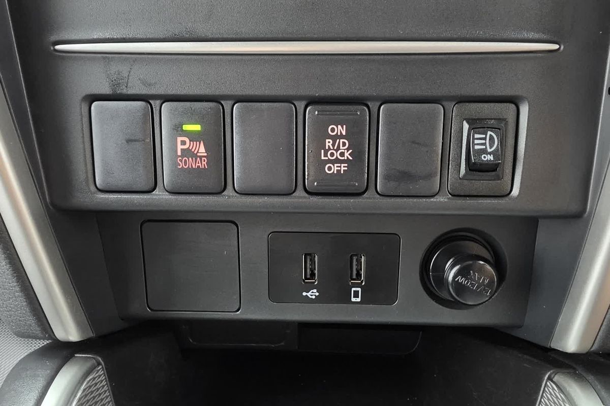 2021 Mitsubishi Triton GLX+ MR 4X4 image 29