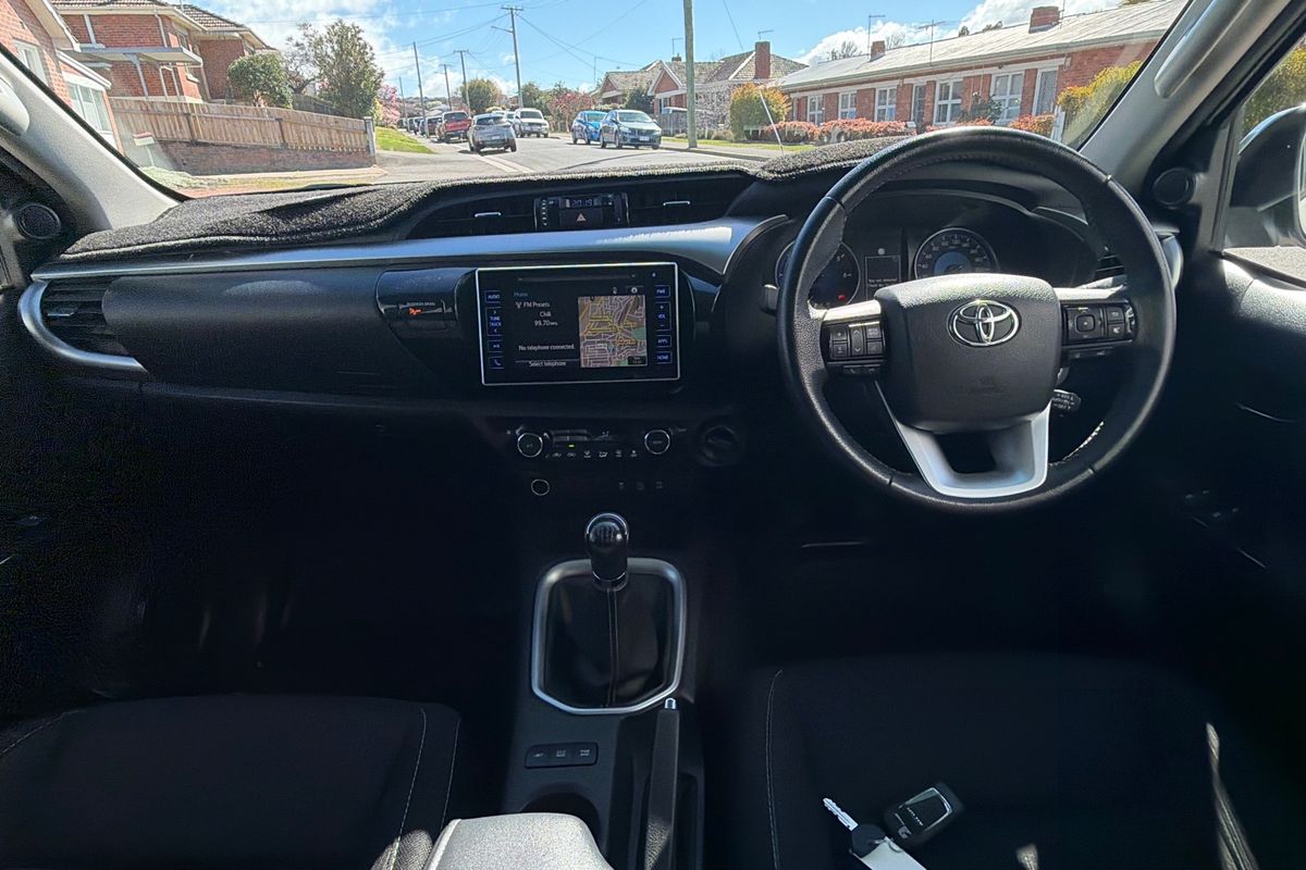 2020 Toyota Hilux SR5 GUN126R 4X4