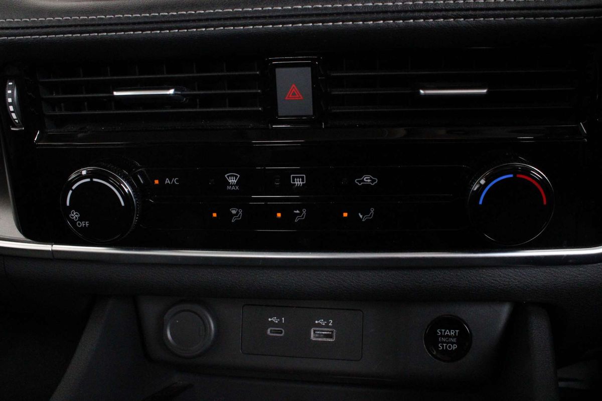 2024 Nissan X-TRAIL ST T33
