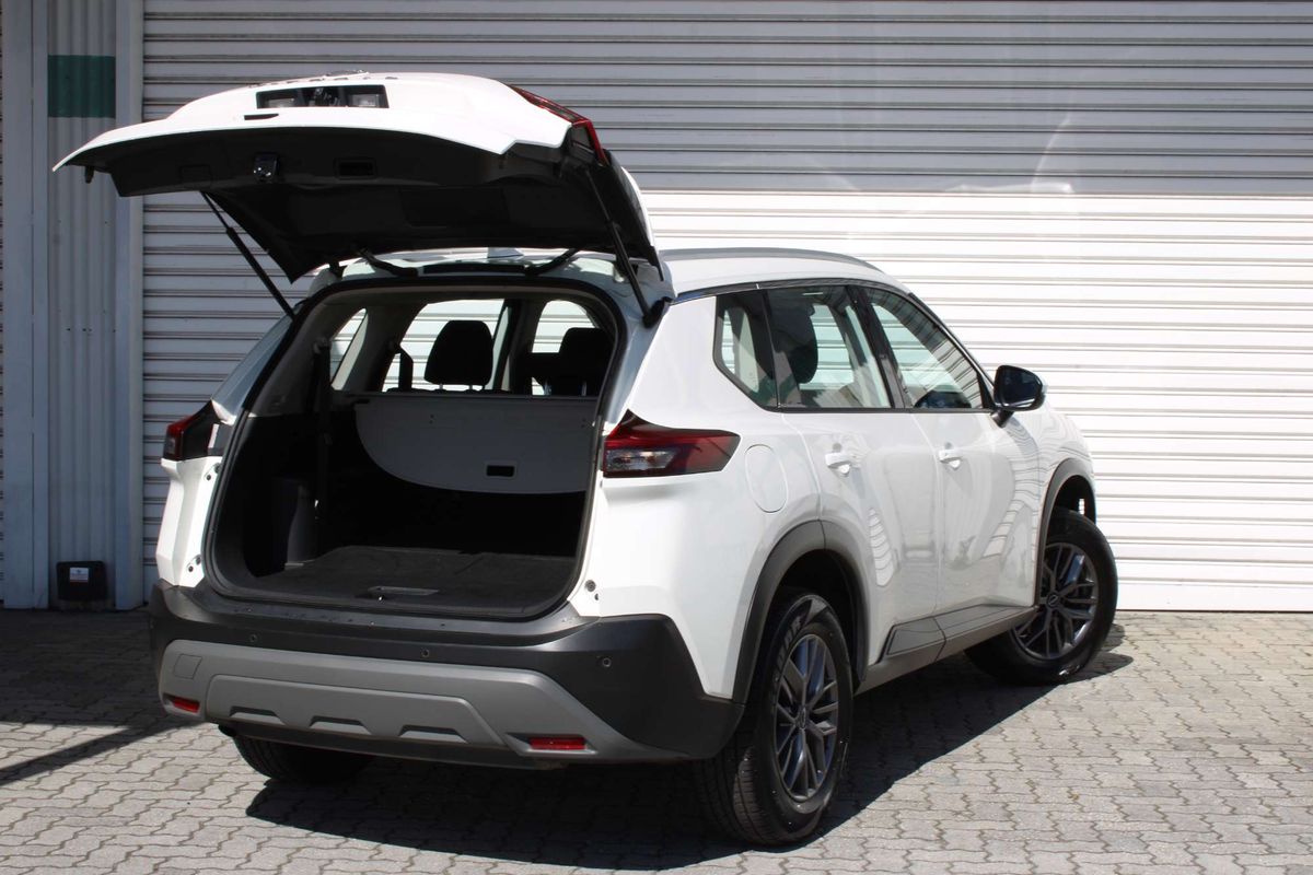 2024 Nissan X-TRAIL ST T33