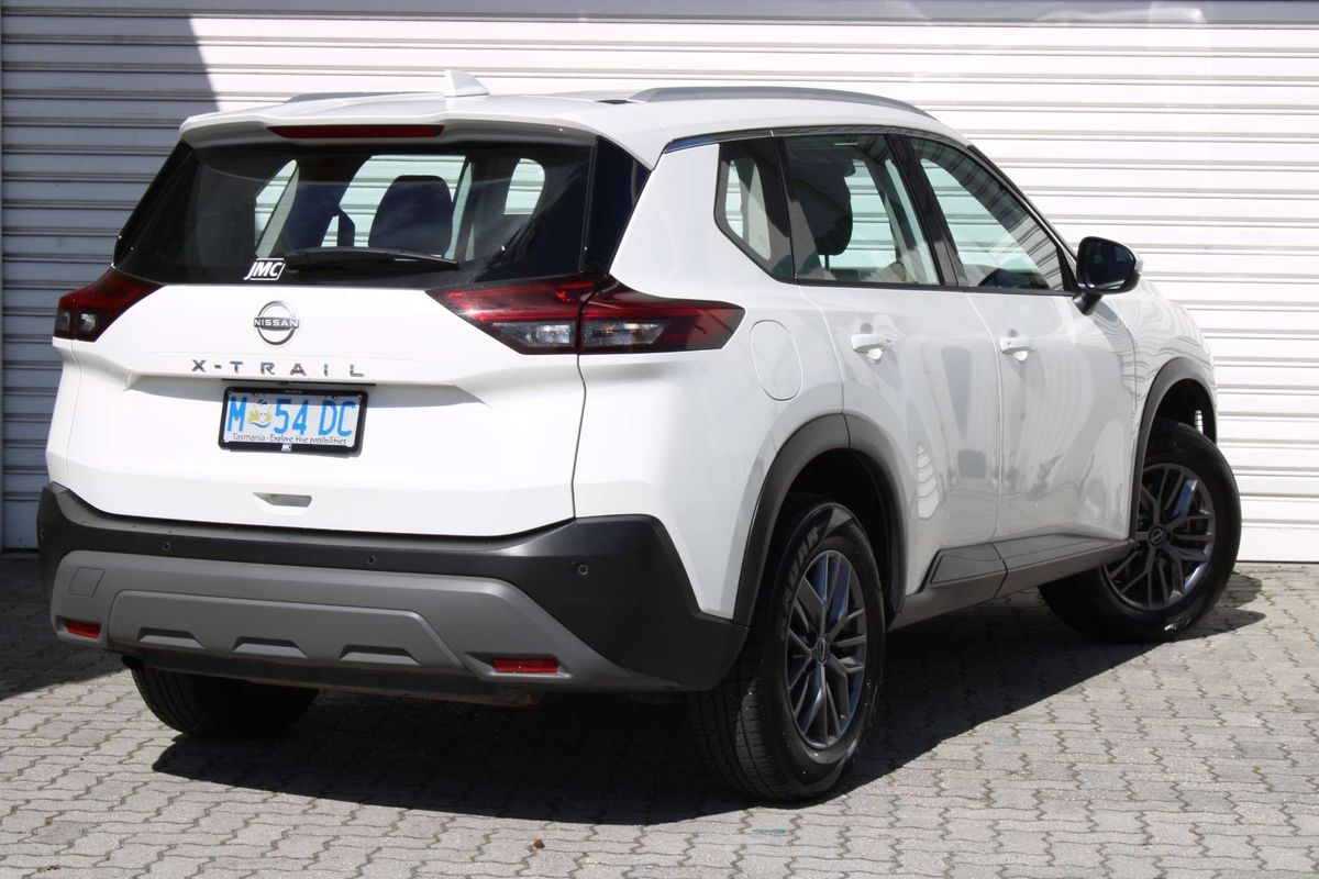 2024 Nissan X-TRAIL ST T33