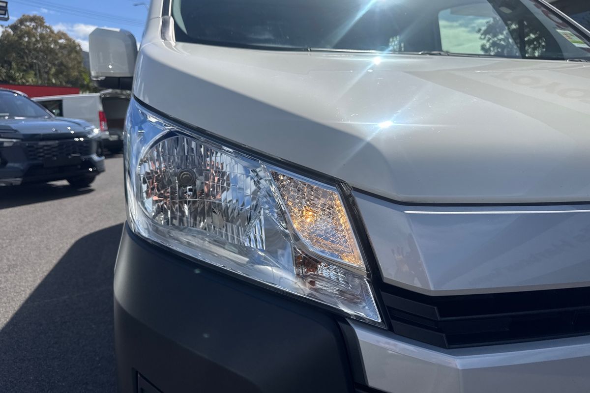 2025 Toyota Hiace GDH300R LWB