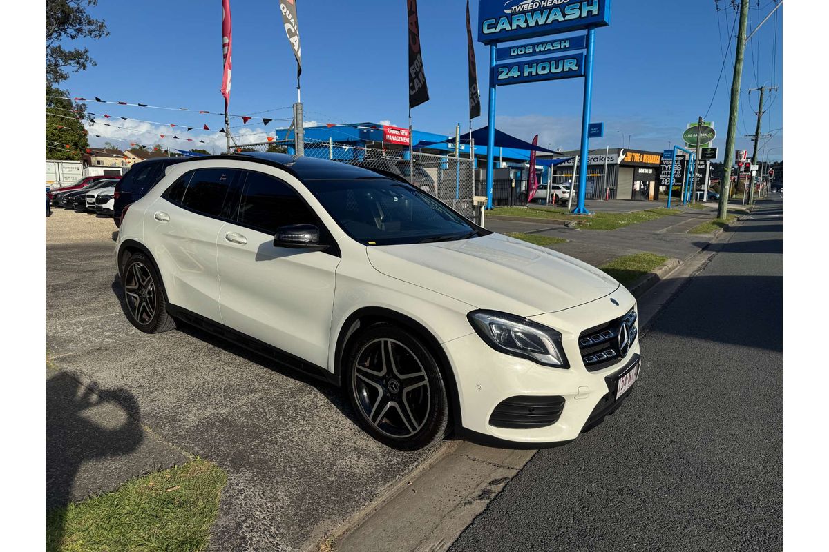 2017 Mercedes-Benz GLA-Class GLA180 X156
