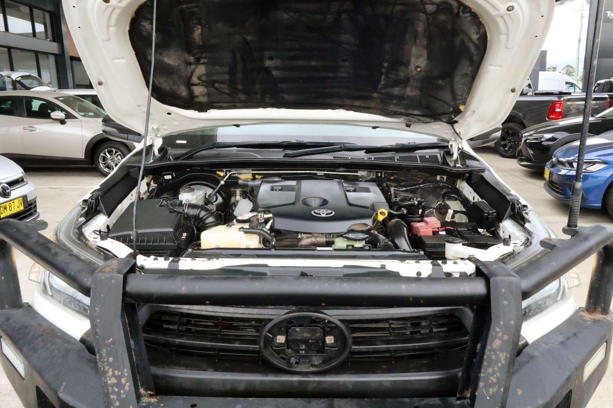 2022 Toyota Hilux SR GUN126R 4X4 image 8