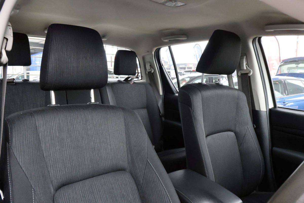 2022 Toyota Hilux SR GUN126R 4X4 image 11