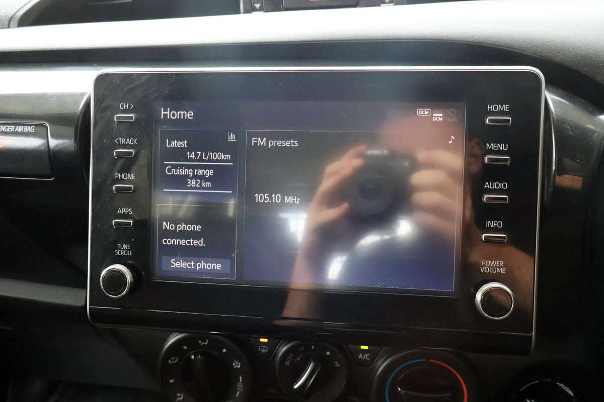 2022 Toyota Hilux SR GUN126R 4X4 image 14