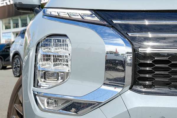2025 Mitsubishi Outlander Aspire ZM thumb-1