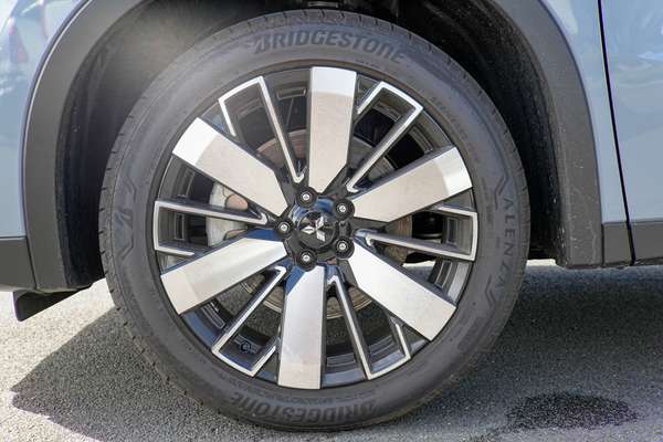 2025 Mitsubishi Outlander Aspire ZM thumb-3