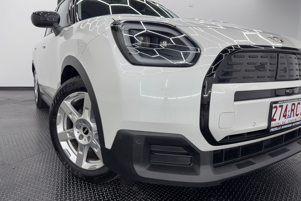 2024 MINI Countryman SE Classic U25
